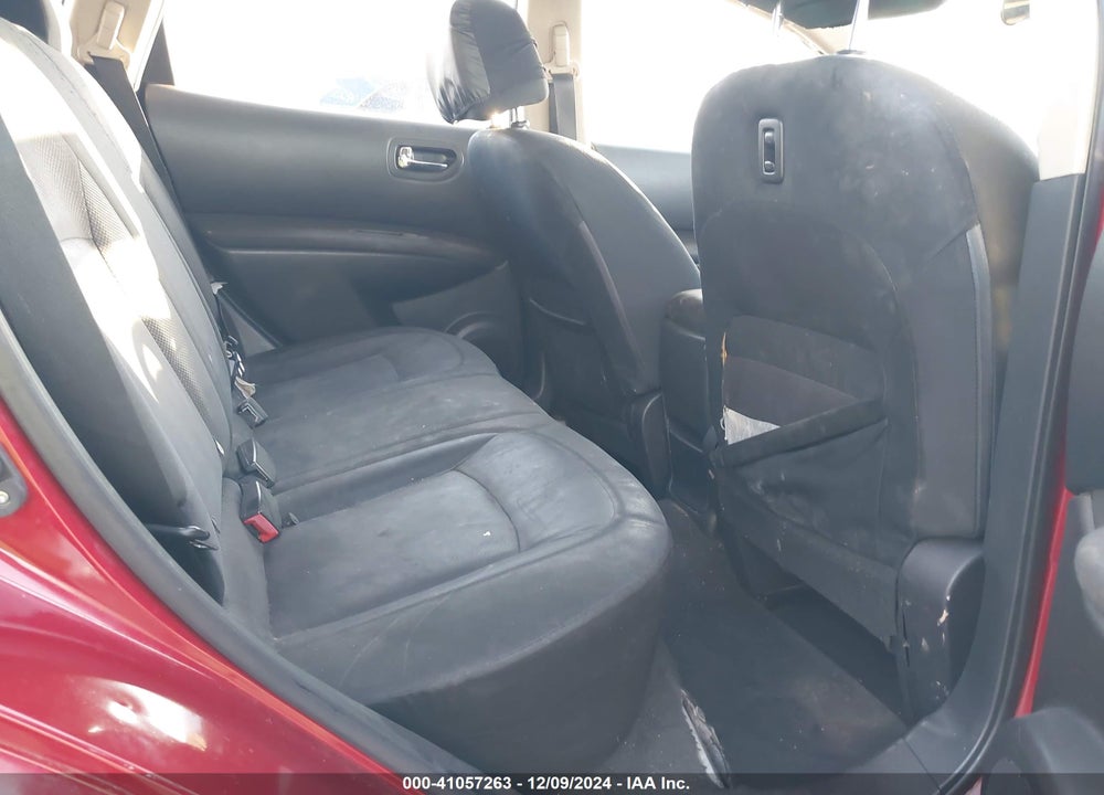 2015 NISSAN ROGUE SELECT S VIN: JN8AS5MT4FW653313