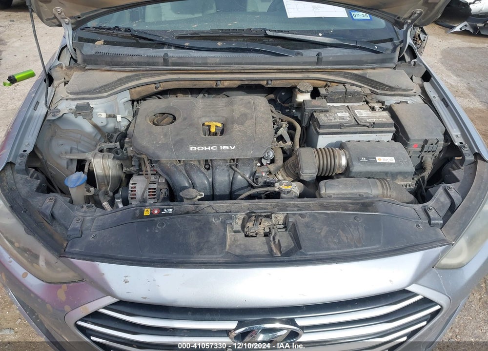 2017 HYUNDAI ELANTRA VIN: 5NPD74LF6HH077121