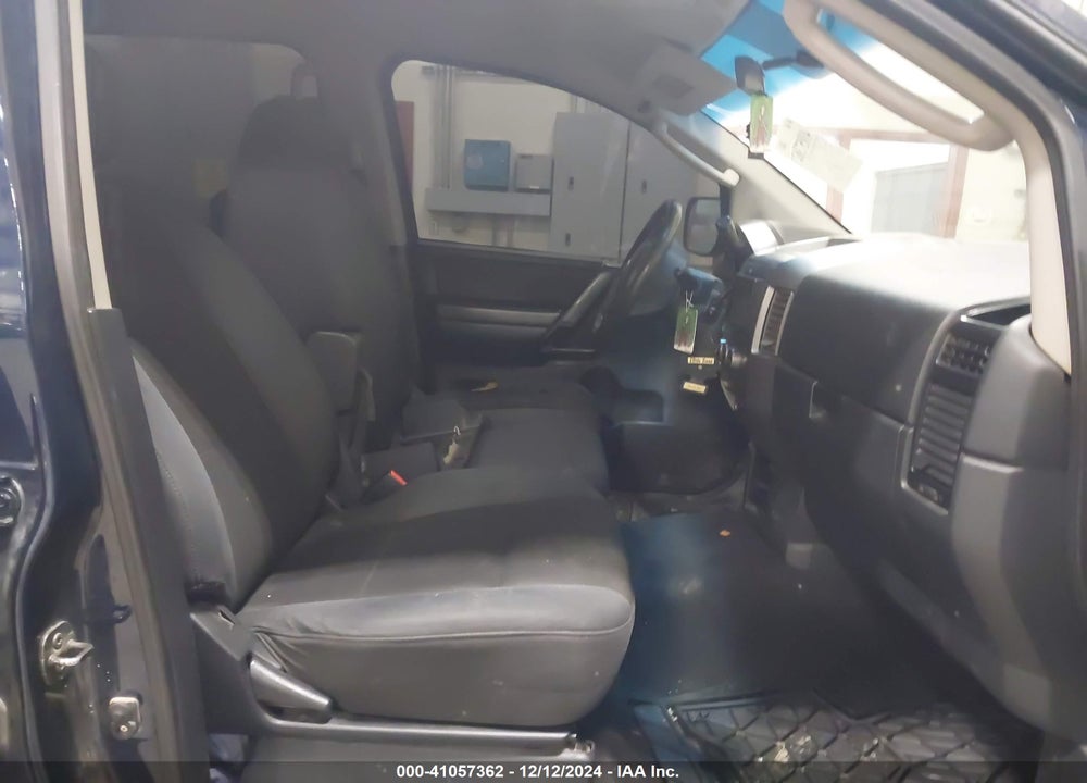 2009 NISSAN TITAN XE VIN: 1N6AA07C59N301197