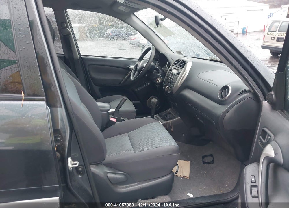 2005 TOYOTA RAV4 VIN: JTEHD20V250039609