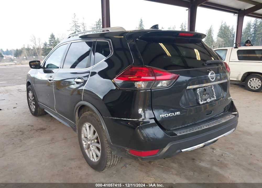2017 NISSAN ROGUE SV VIN: KNMAT2MV8HP576533