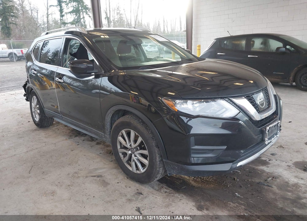 2017 NISSAN ROGUE SV VIN: KNMAT2MV8HP576533