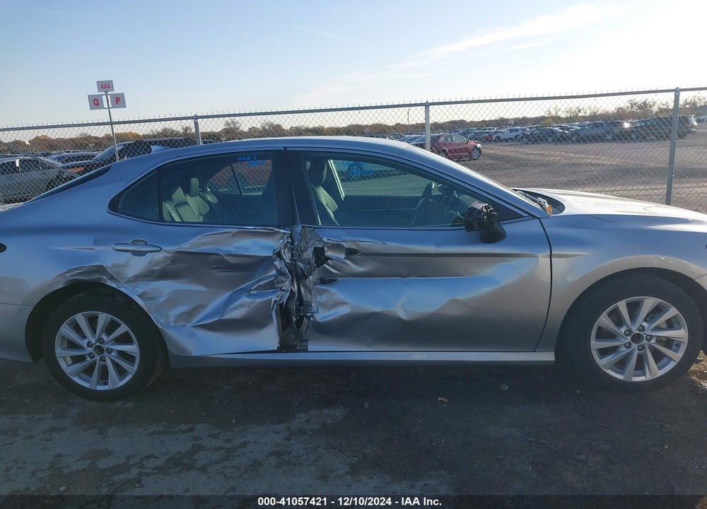 2022 TOYOTA CAMRY LE VIN: 4T1C11AK4NU652261