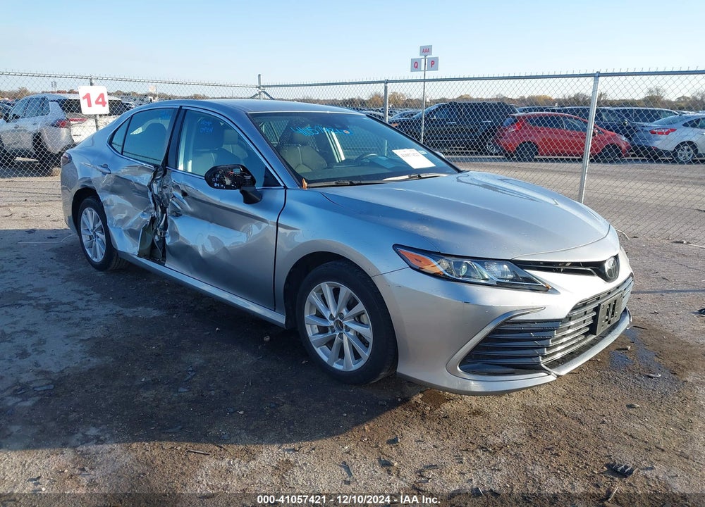 2022 TOYOTA CAMRY LE VIN: 4T1C11AK4NU652261