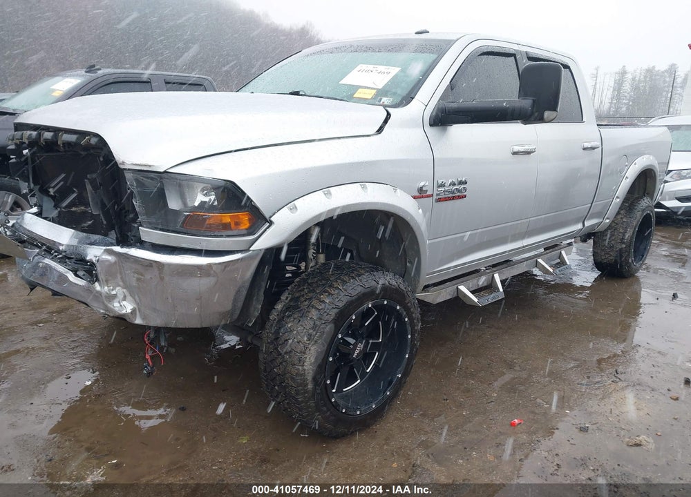 2017 RAM 2500 SLT 4X4 6'4 BOX VIN: 3C6UR5DL2HG598549