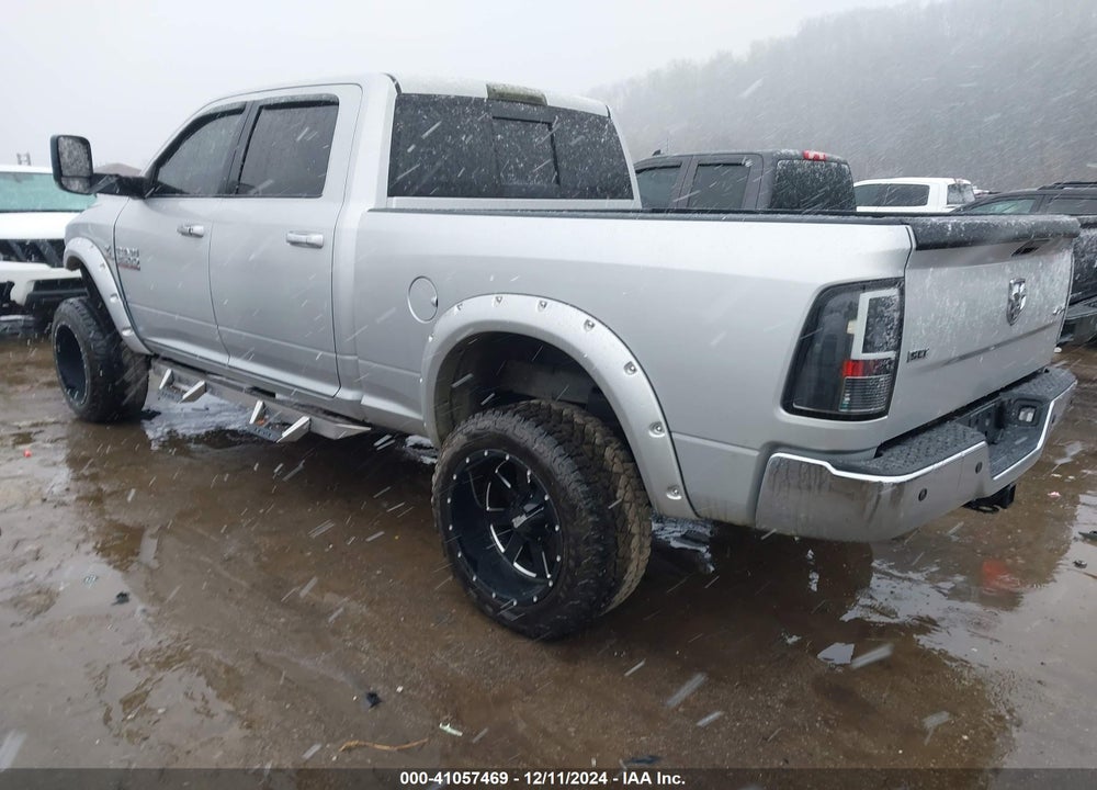 2017 RAM 2500 SLT 4X4 6'4 BOX VIN: 3C6UR5DL2HG598549