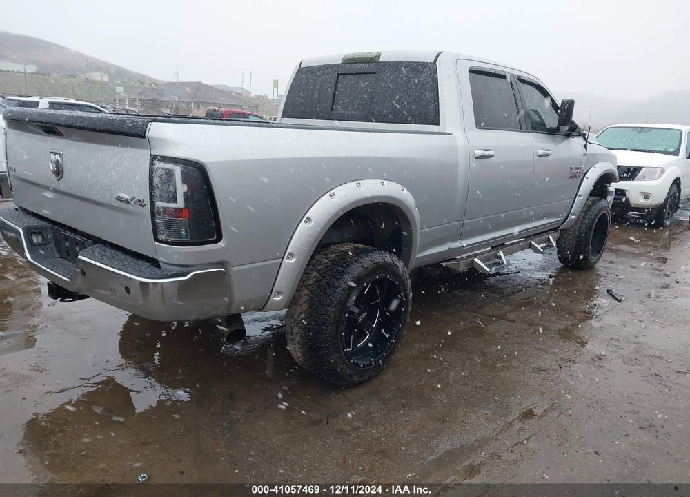 2017 RAM 2500 SLT 4X4 6'4 BOX VIN: 3C6UR5DL2HG598549