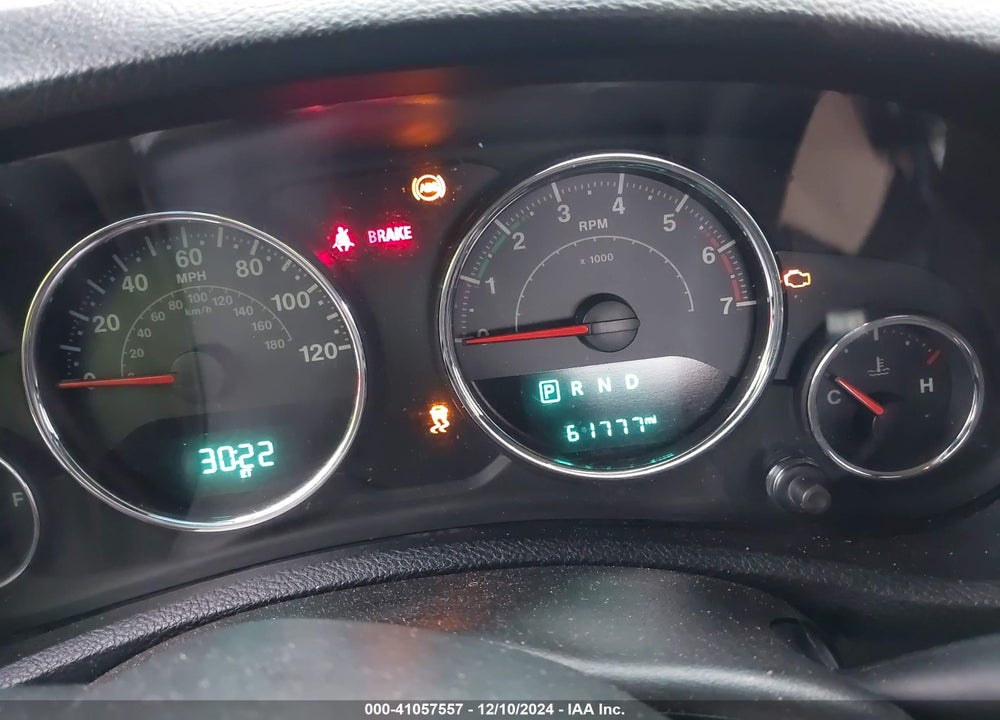 2017 JEEP WRANGLER UNLIMITED SAHARA VIN: 1C4HJWEG5HL681436