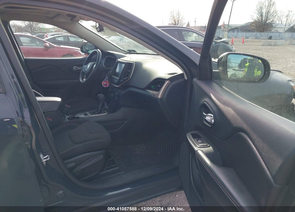 2017 JEEP CHEROKEE VIN: 1C4PJMCS0HW551456