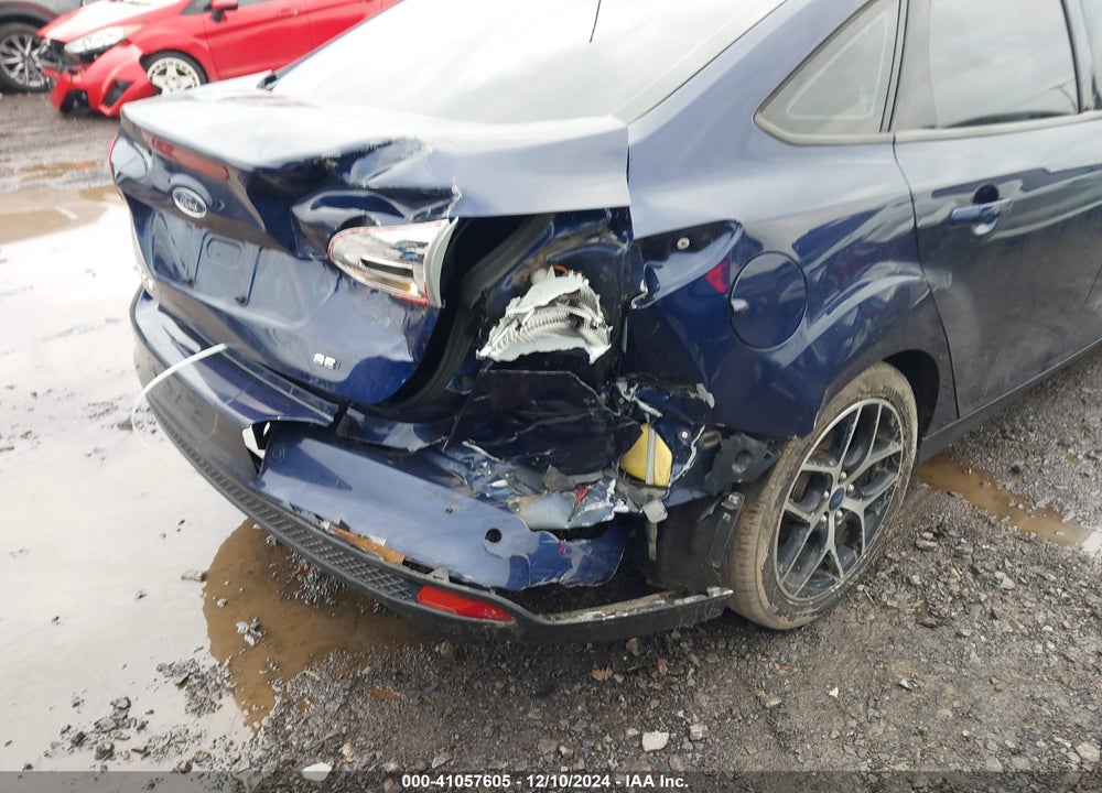 2017 FORD FOCUS SEL VIN: 1FADP3H22HL229378