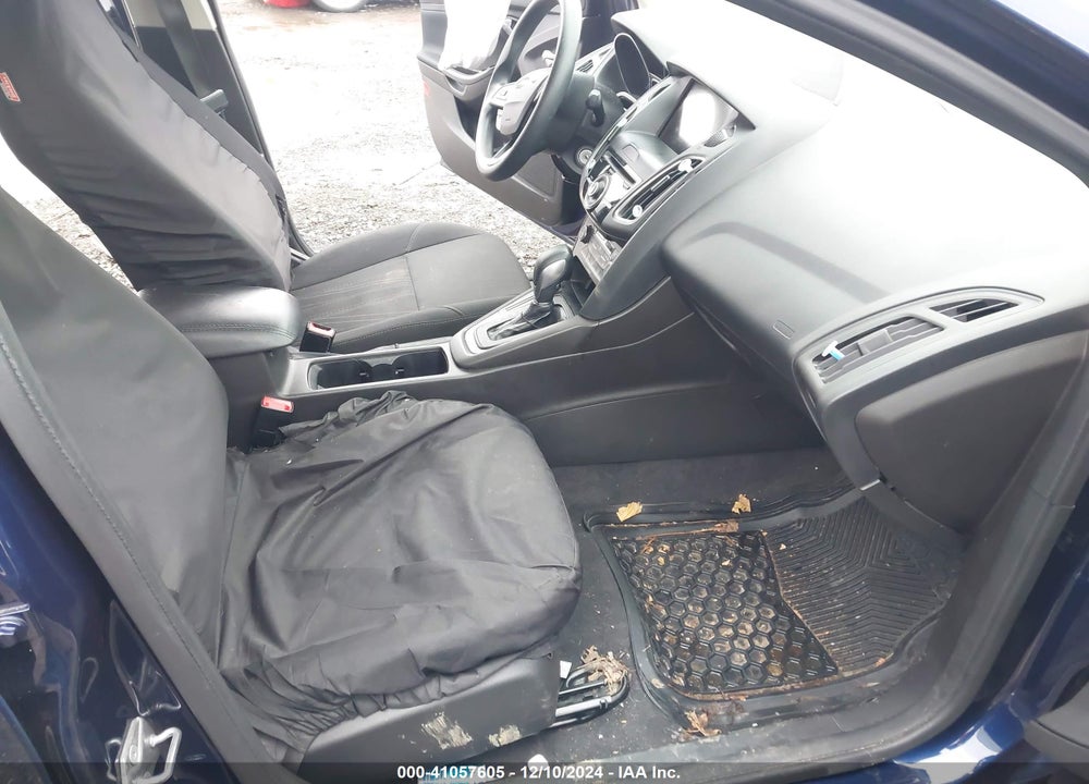 2017 FORD FOCUS SEL VIN: 1FADP3H22HL229378