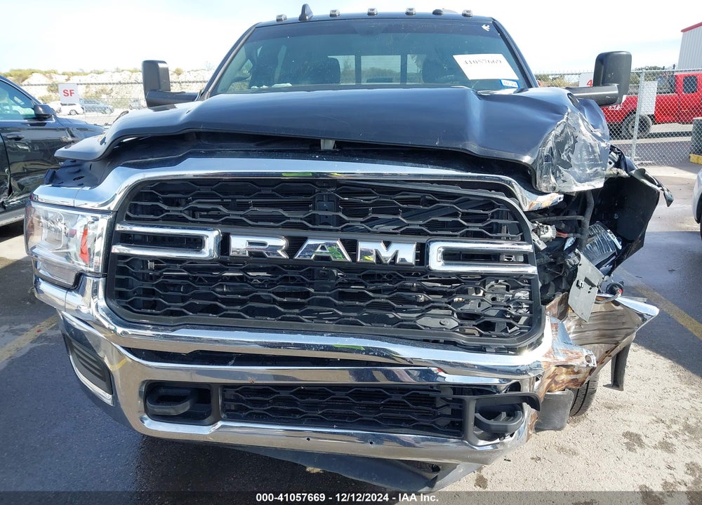 2022 RAM 3500 VIN: 3C63RRGL3NG113247