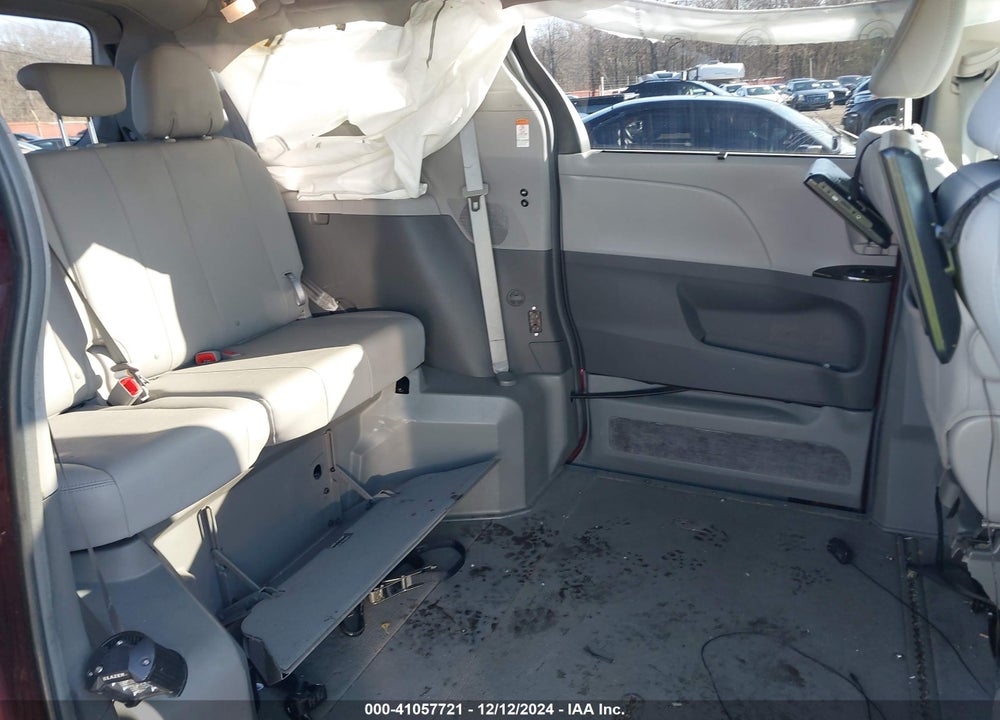 2017 TOYOTA SIENNA XLE LIMITED VIN: 5TDYZ3DC4HS868879