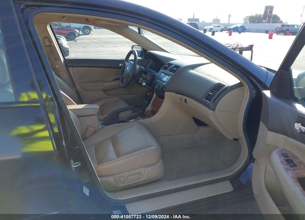 2005 HONDA ACCORD 3.0 EX VIN: 1HGCM66535A063944
