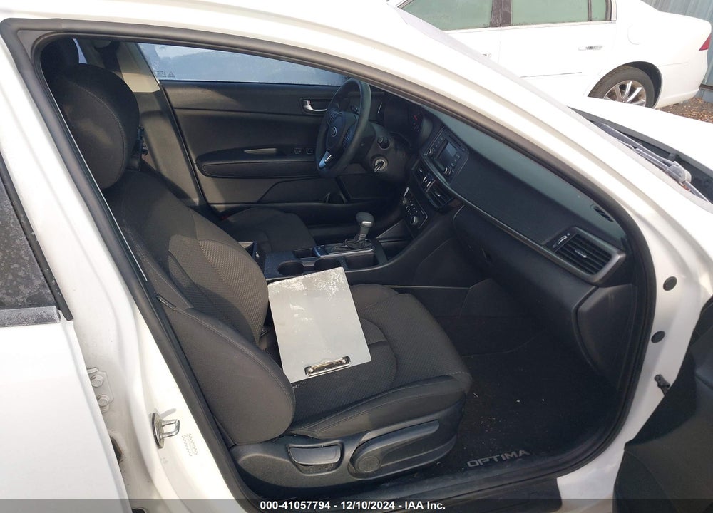 2016 KIA OPTIMA LX VIN: KNAGT4L32G5081869