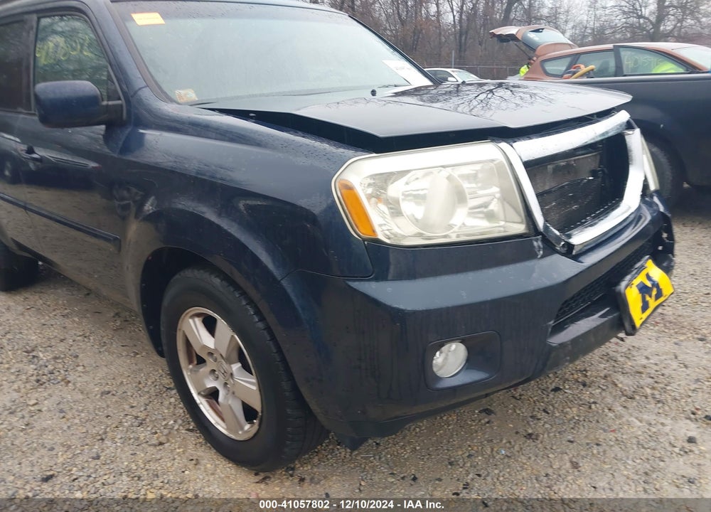 2011 HONDA PILOT EX-L VIN: 5FNYF4H58BB038752