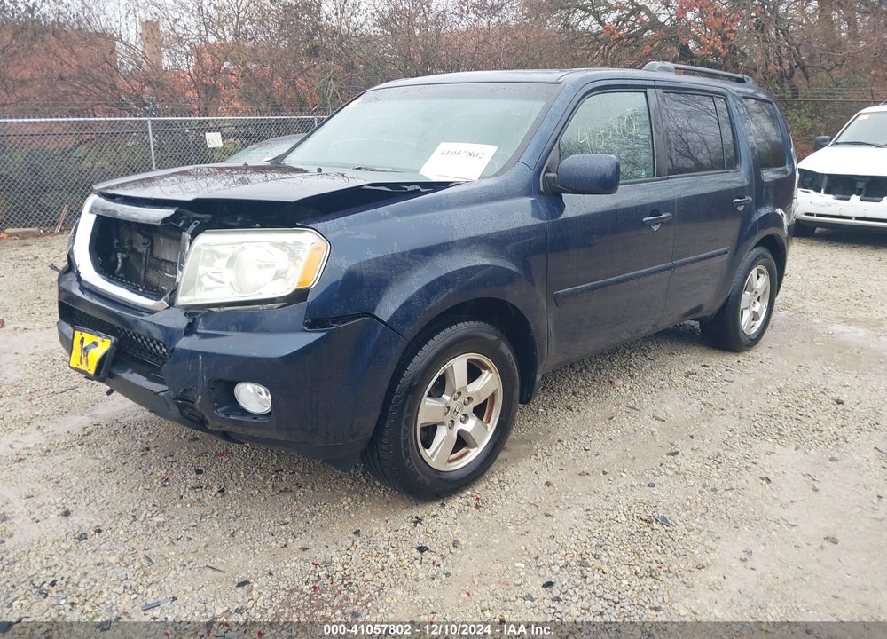 2011 HONDA PILOT EX-L VIN: 5FNYF4H58BB038752