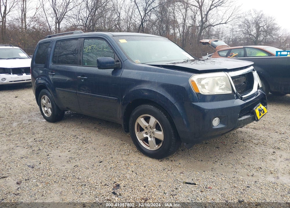 2011 HONDA PILOT EX-L VIN: 5FNYF4H58BB038752