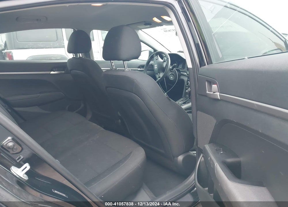 2019 HYUNDAI ELANTRA VIN: 5NPD74LF2KH432910