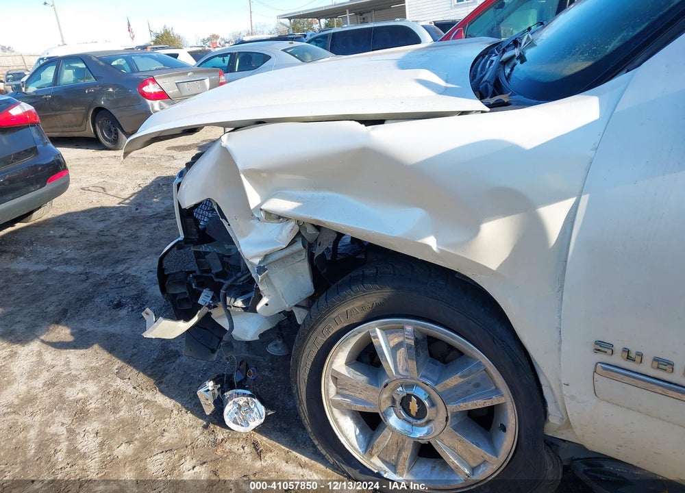 2010 CHEVROLET SUBURBAN 1500 LTZ VIN: 1GNUCKE0XAR196997