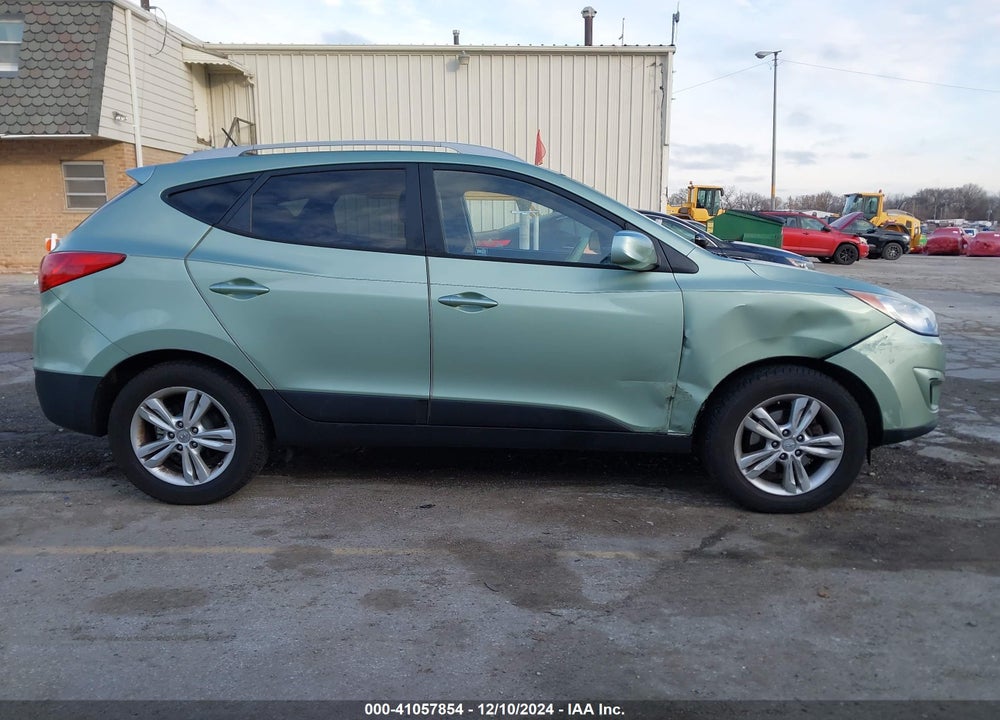 2011 HYUNDAI TUCSON GLS VIN: KM8JUCAC2BU269059