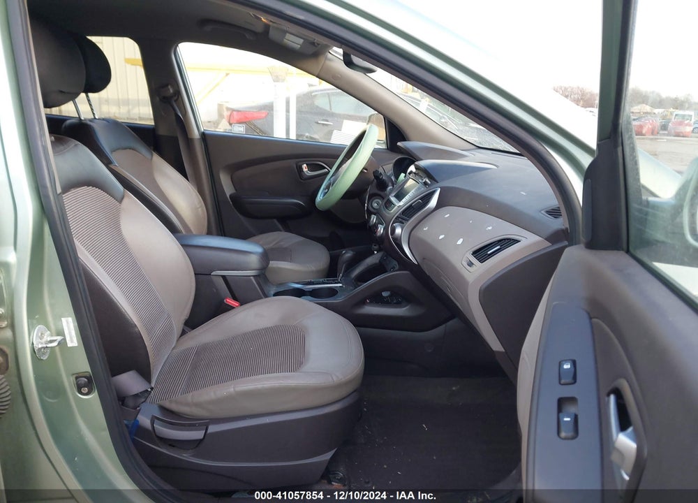 2011 HYUNDAI TUCSON GLS VIN: KM8JUCAC2BU269059