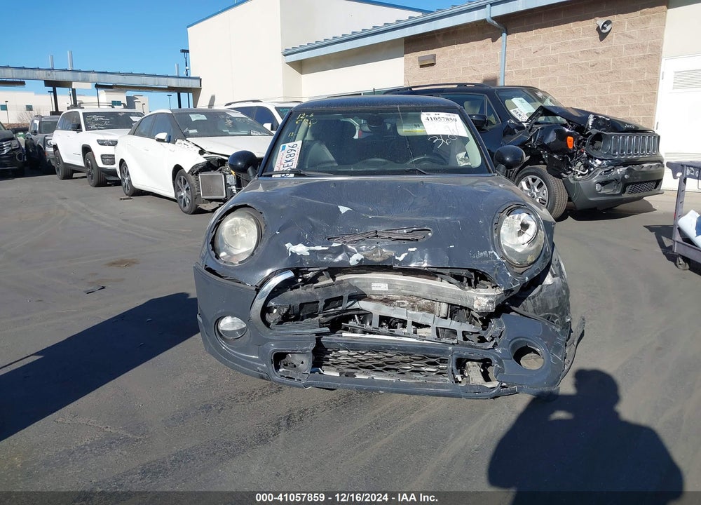 2017 MINI COOPER VIN: WMWXP7C57H2A45351