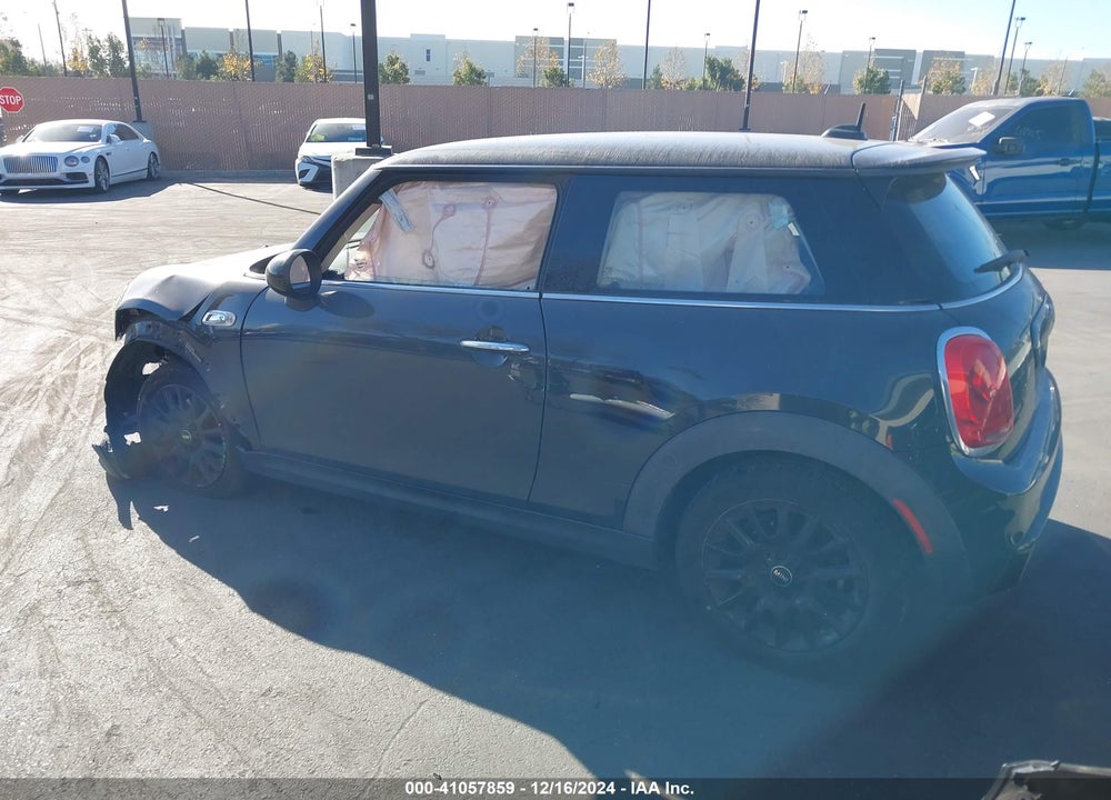 2017 MINI COOPER VIN: WMWXP7C57H2A45351