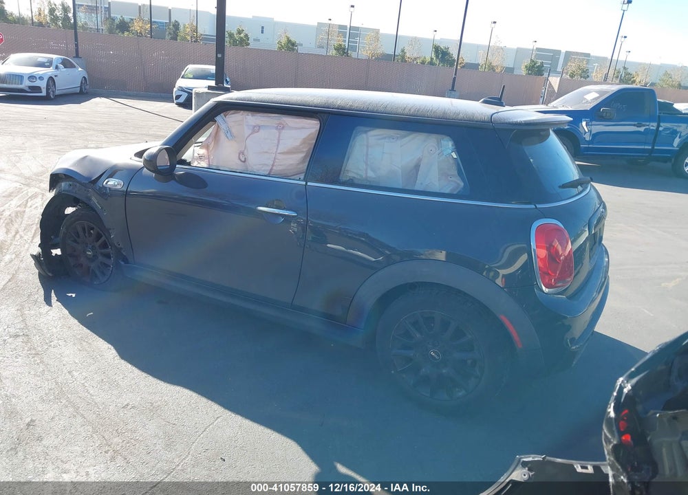 2017 MINI COOPER VIN: WMWXP7C57H2A45351