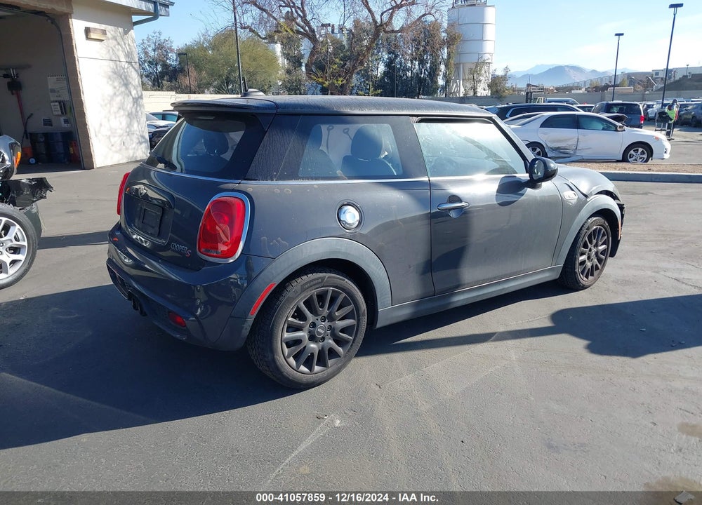 2017 MINI COOPER VIN: WMWXP7C57H2A45351