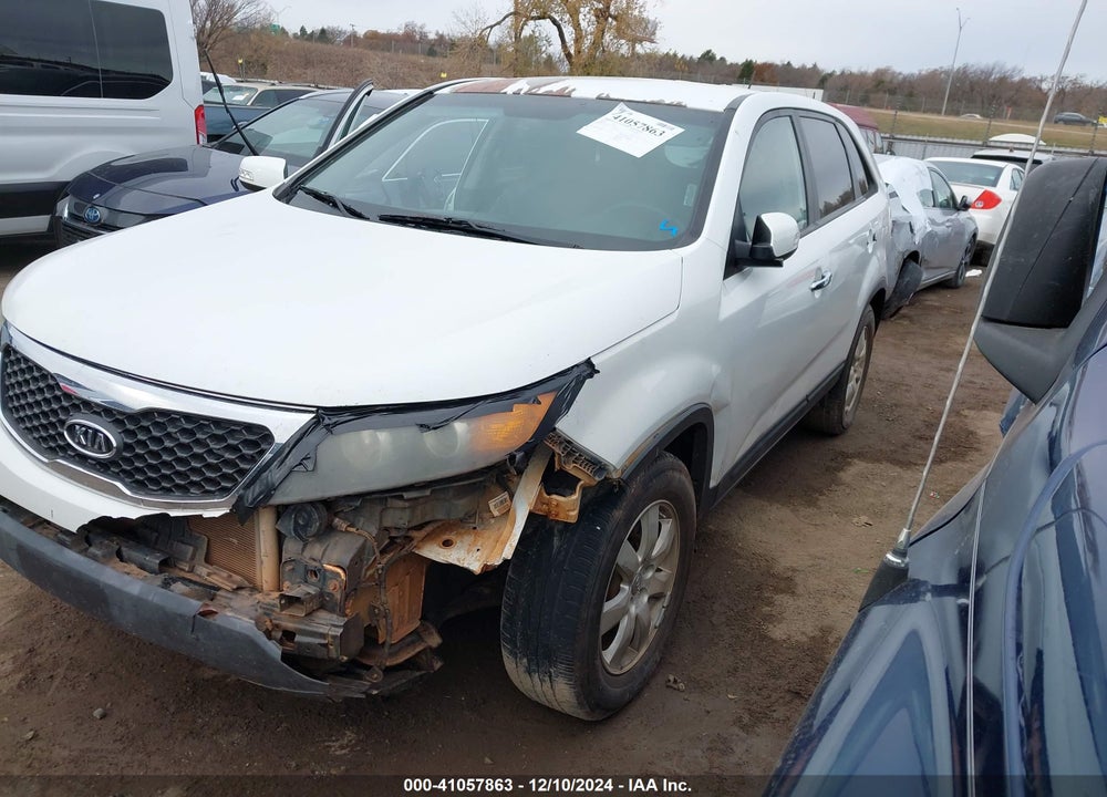 2012 KIA SORENTO LX VIN: 5XYKT3A15CG262331