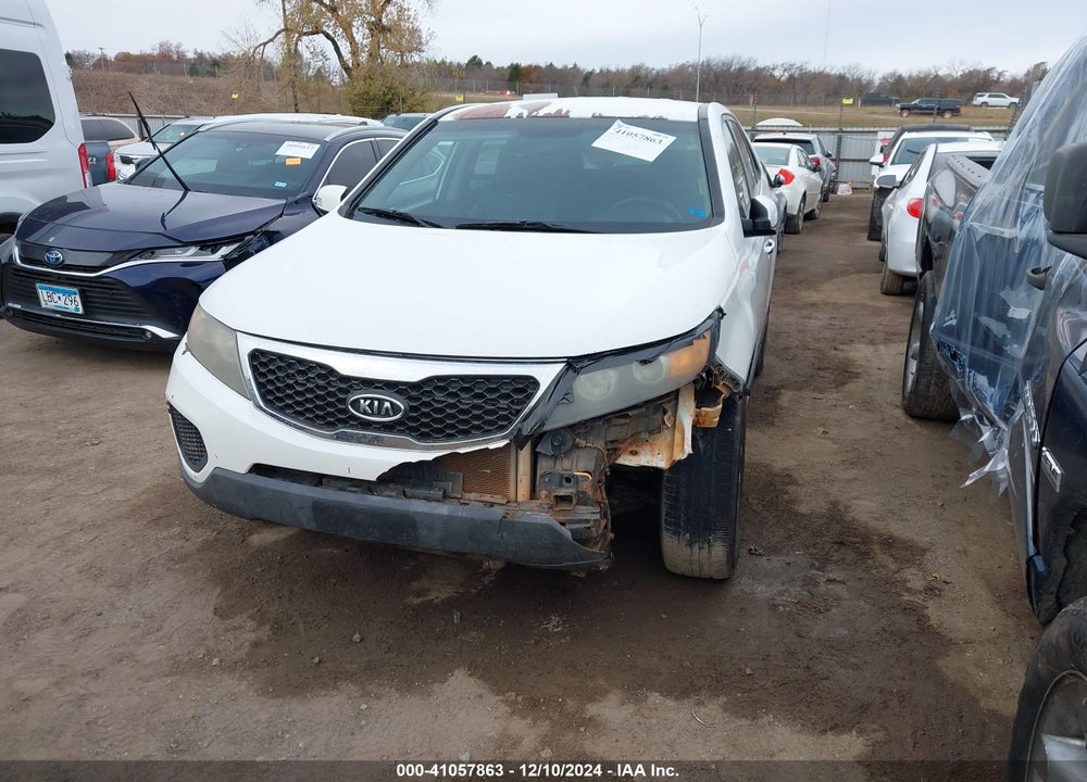 2012 KIA SORENTO LX VIN: 5XYKT3A15CG262331