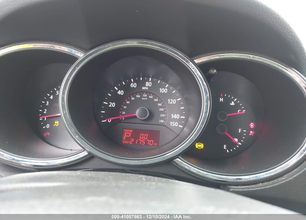 2012 KIA SORENTO LX VIN: 5XYKT3A15CG262331
