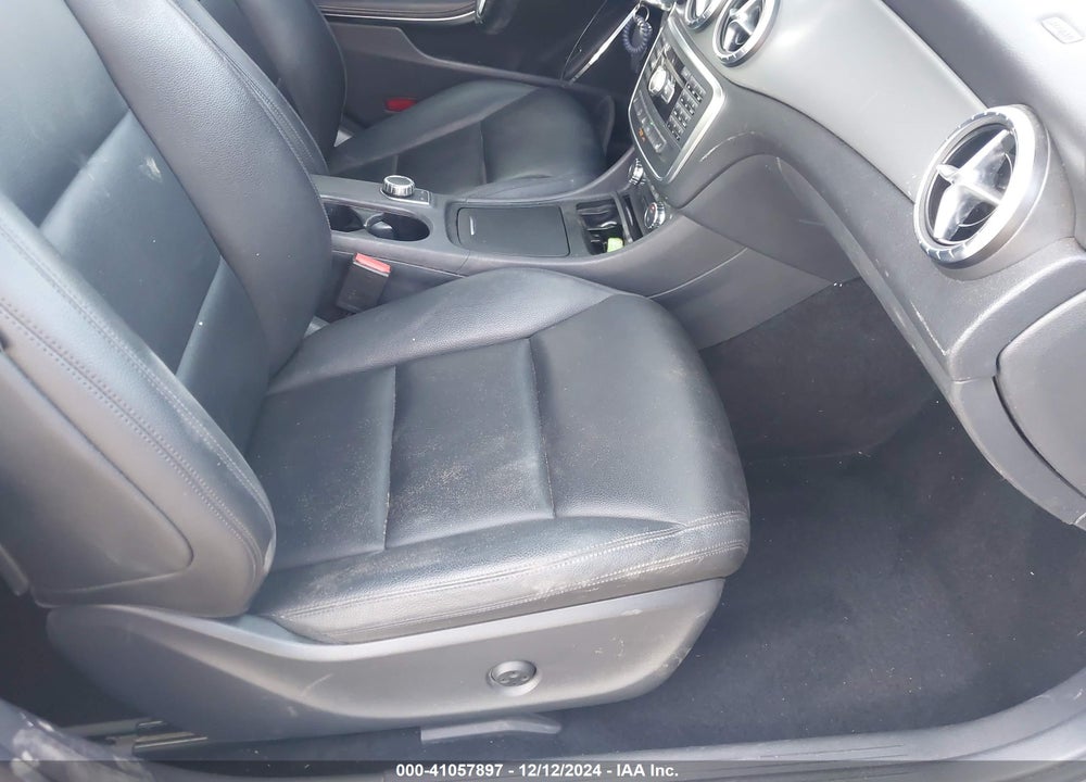 2014 MERCEDES-BENZ CLA 250 4MATIC VIN: WDDSJ4GB1EN119681