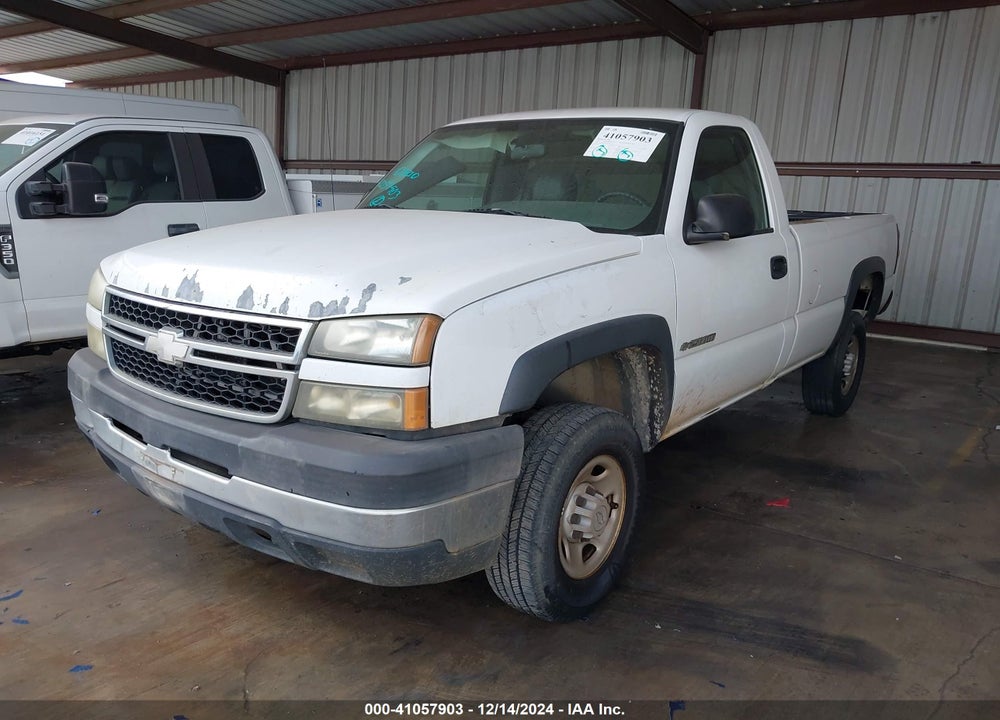 2007 CHEVROLET SILVERADO 2500HD CLASSIC WORK TRUCK VIN: 1GCHC24U07E128433