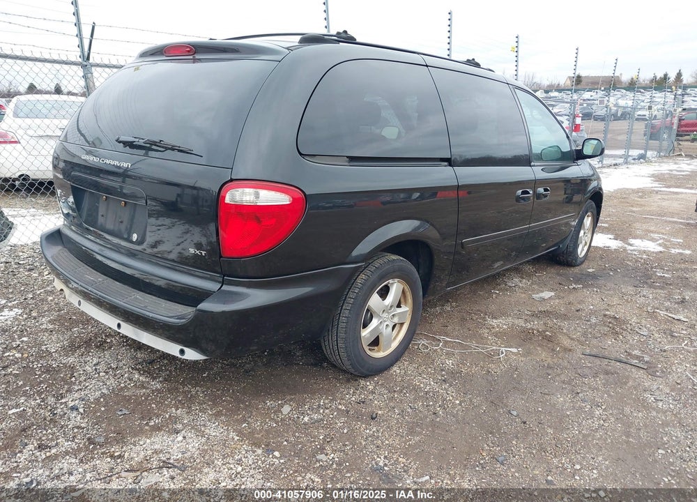 2005 DODGE GRAND CARAVAN SXT VIN: 2D4GP44LX5R216721