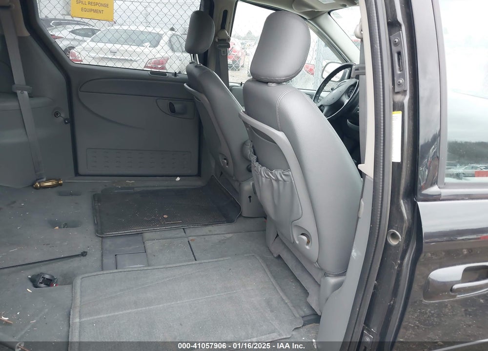 2005 DODGE GRAND CARAVAN SXT VIN: 2D4GP44LX5R216721