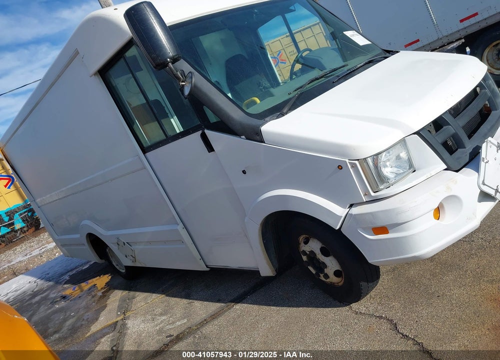 2013 ISUZU COMMERCIAL VAN VIN: JALB4T177D7W00603