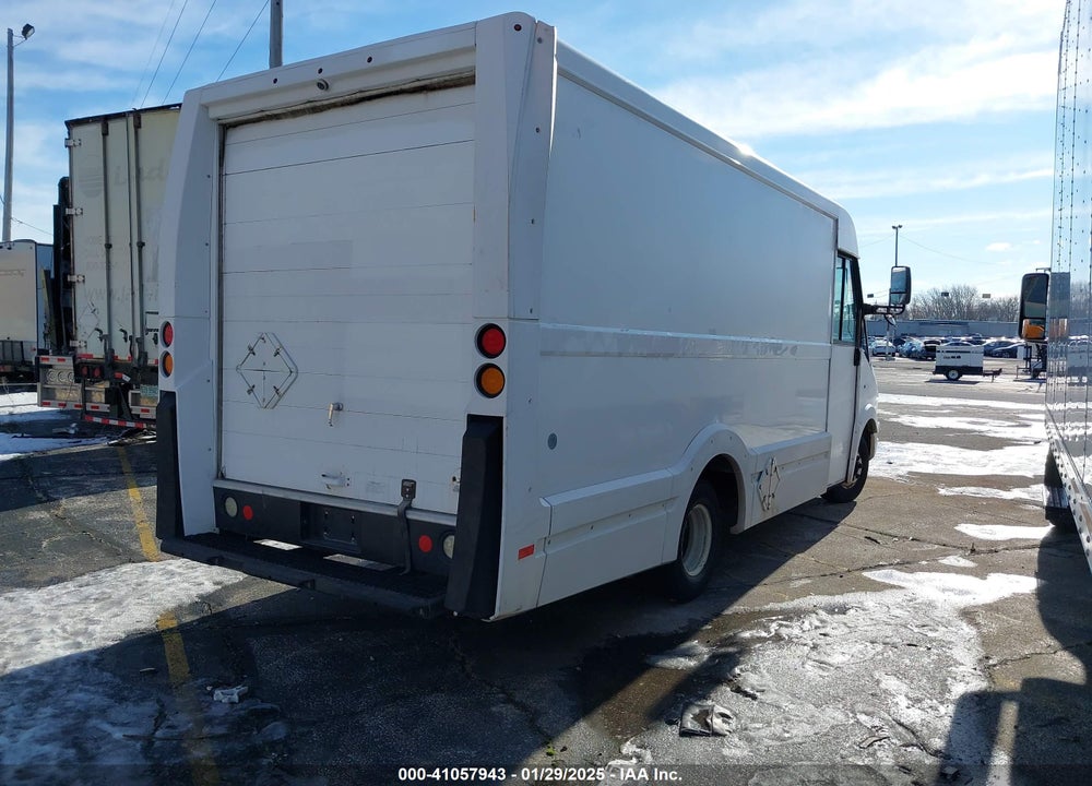 2013 ISUZU COMMERCIAL VAN VIN: JALB4T177D7W00603
