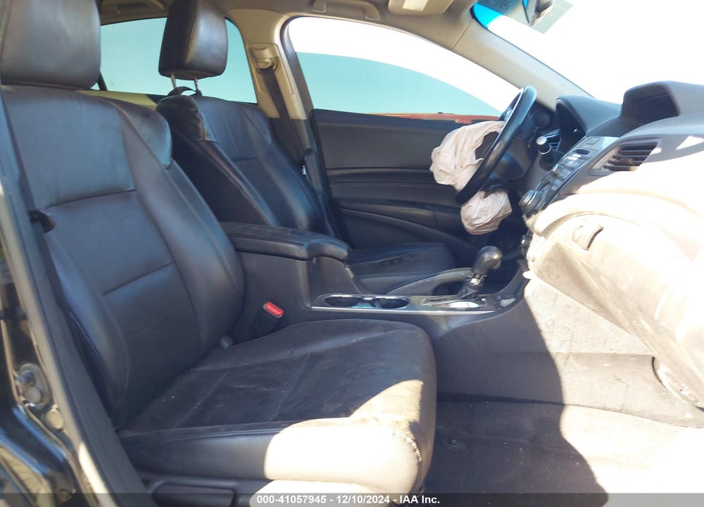 2013 ACURA ILX 2.0L VIN: 19VDE1F73DE003610