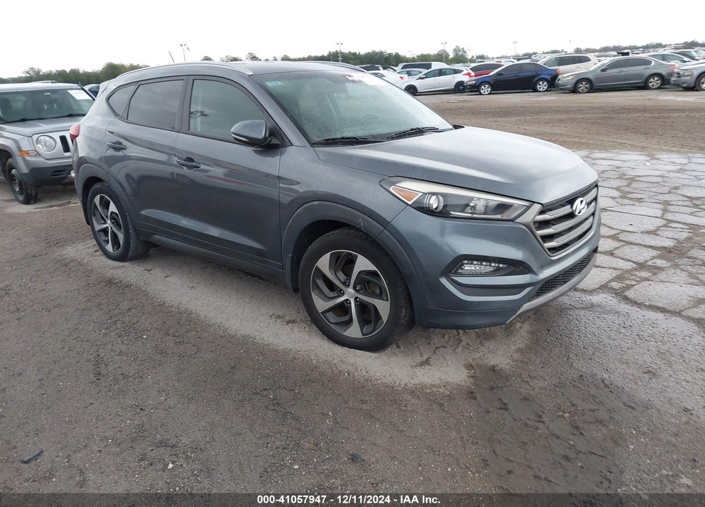 2016 HYUNDAI TUCSON SPORT VIN: KM8J33A23GU084035