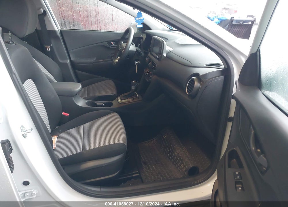 2021 HYUNDAI KONA SE VIN: KM8K1CAA2MU693467