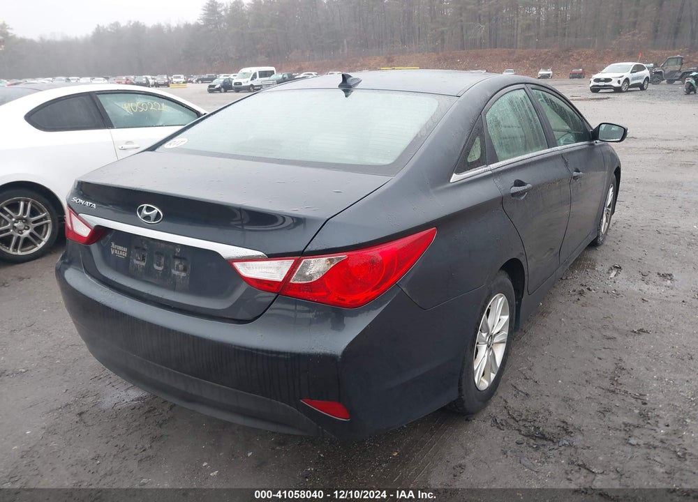 2014 HYUNDAI SONATA GLS VIN: 5NPEB4AC2EH825435