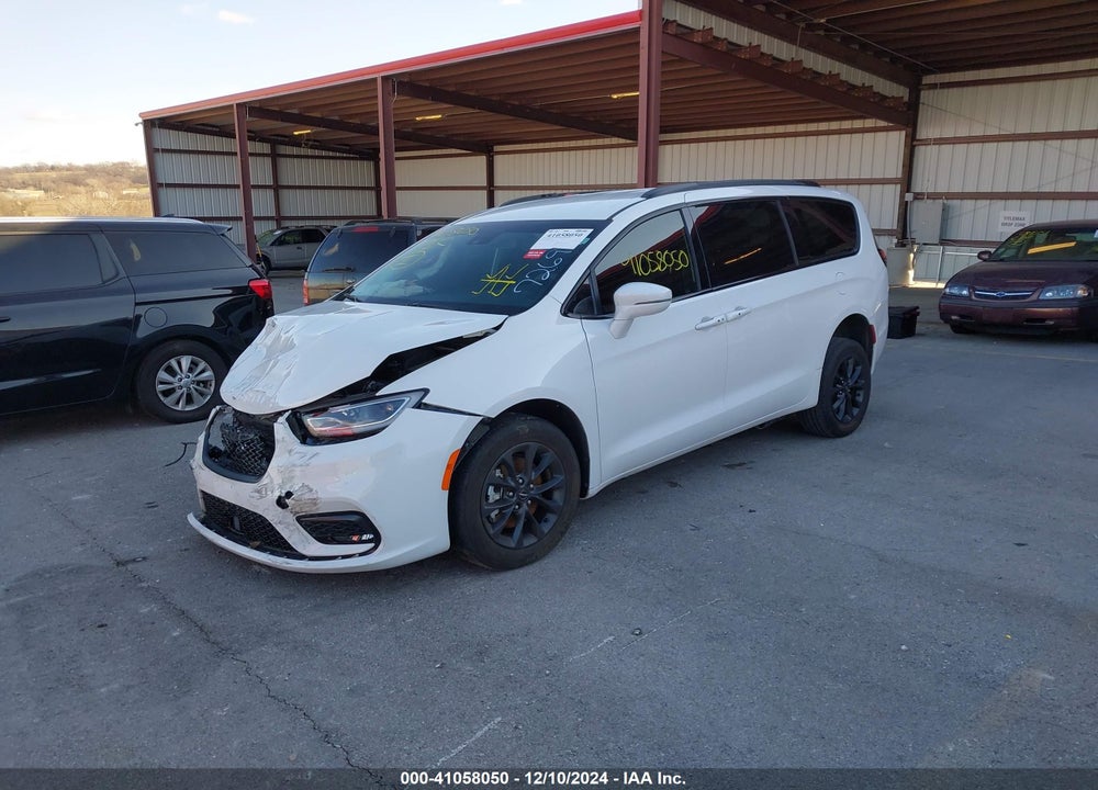 2022 CHRYSLER PACIFICA TOURING VIN: 2C4RC1FG1NR110237