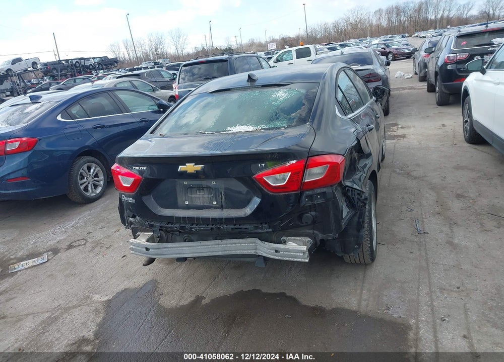 2018 CHEVROLET CRUZE LT AUTO VIN: 1G1BE5SM8J7216560