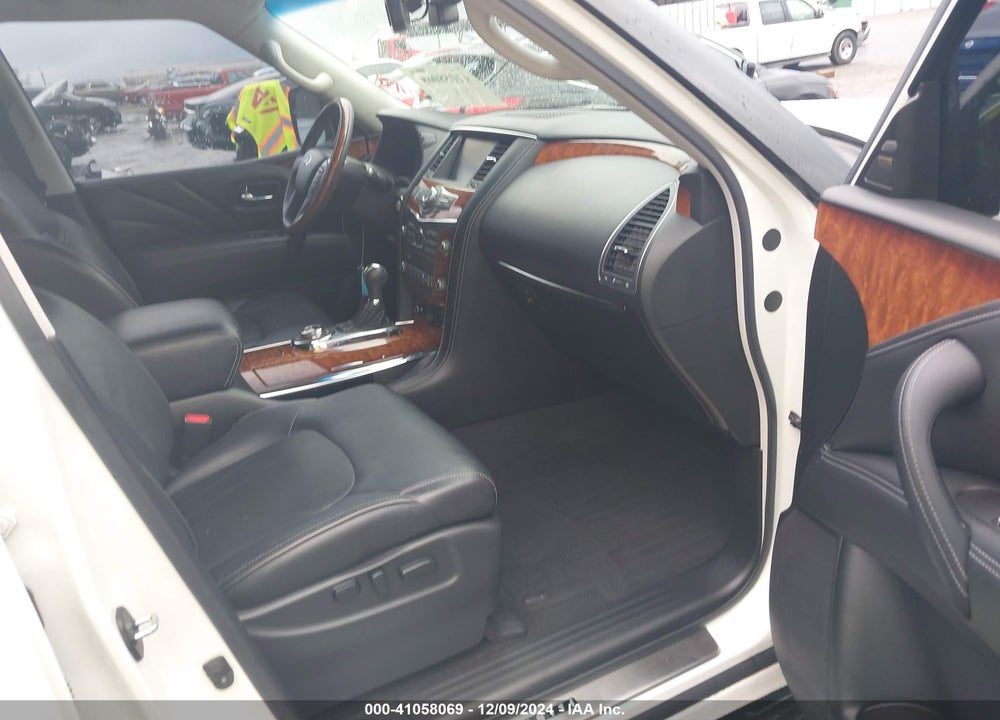 2017 INFINITI QX80 VIN: JN8AZ2NE3H9156278