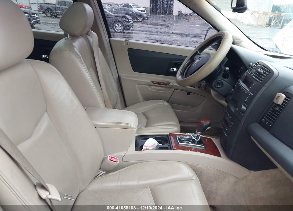 2005 CADILLAC SRX V6 VIN: 1GYEE637950153884