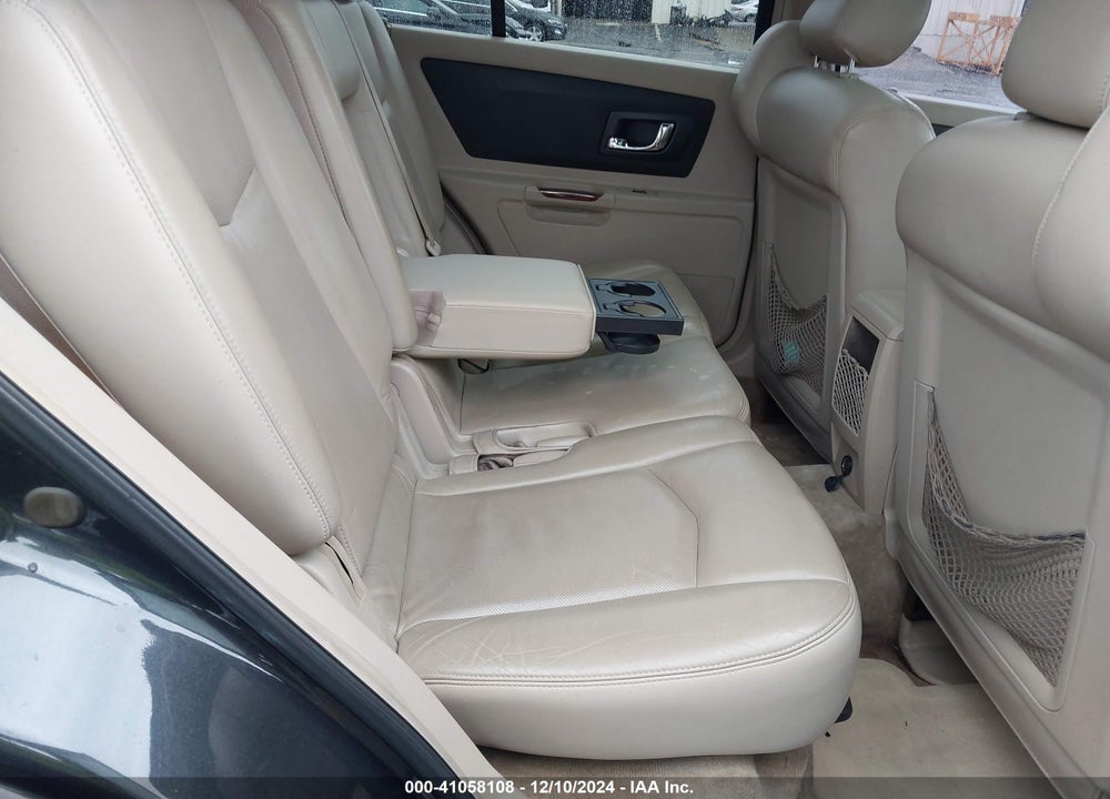 2005 CADILLAC SRX V6 VIN: 1GYEE637950153884