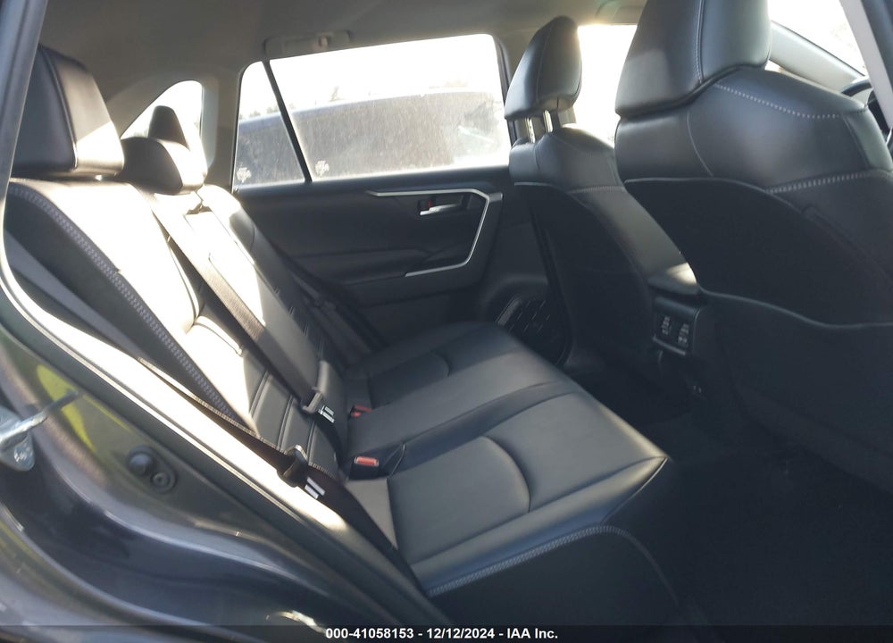 2021 TOYOTA RAV4 XLE PREMIUM VIN: JTMA1RFV5MJ040034