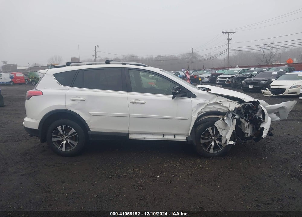 2017 TOYOTA RAV4 XLE VIN: JTMRFREV9HJ706436